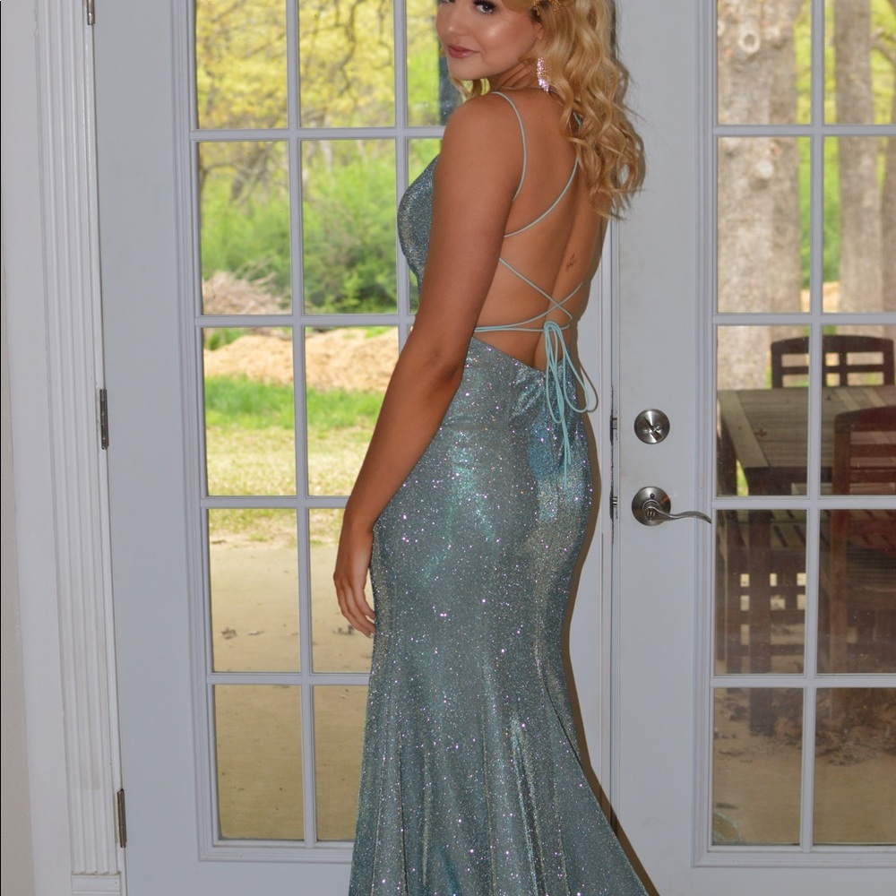 Electric aqua Sherri hill prom dress